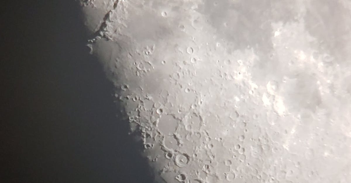 望遠鏡で月を観察する初心者ガイド｜失敗しない5つのコツ